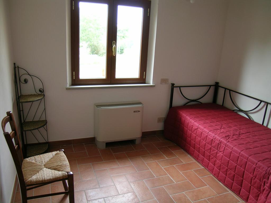 Agriturismo Podere Ossaia Cortona Kamer foto