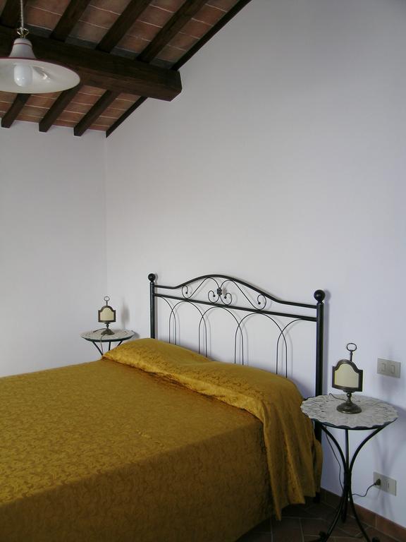 Agriturismo Podere Ossaia Cortona Kamer foto