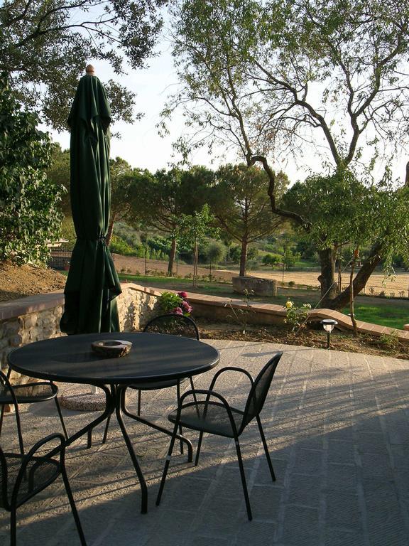 Agriturismo Podere Ossaia Cortona Kamer foto
